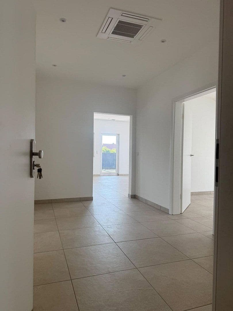 Pronájem bytu 3+1 130 m², Am Antoniweiher 4, Oberreichenbach, Bavorsko Pronájem bytu 3+1 130 m², Am Antoniweiher 4, Oberreichenbach, Bavorsko