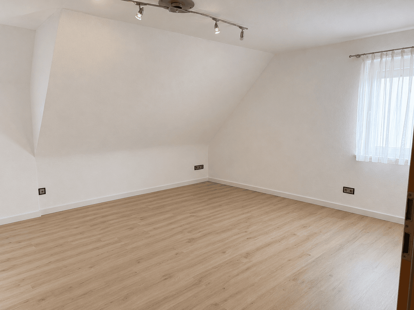 Pronájem bytu 3+1 66 m², Villingen-Schwenningen, Bádensko-Württembersko Pronájem bytu 3+1 66 m², Villingen-Schwenningen, Bádensko-Württembersko