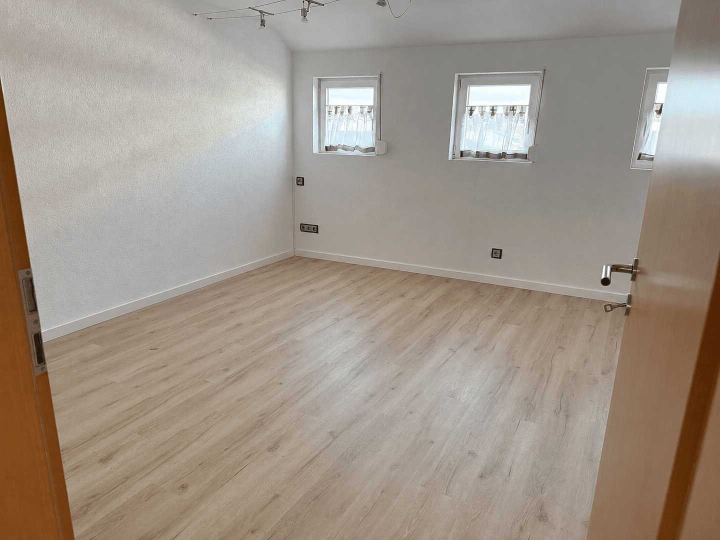 Pronájem bytu 3+1 66 m², Villingen-Schwenningen, Bádensko-Württembersko Pronájem bytu 3+1 66 m², Villingen-Schwenningen, Bádensko-Württembersko
