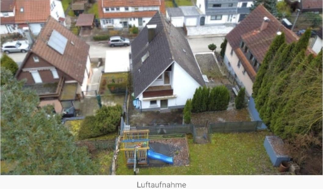 Prodej domu 120 m², pozemek 1.061 m², Hüttlingerstraße 17, Aalen, Bádensko-Württembersko Prodej domu 120 m², pozemek 1.061 m², Hüttlingerstraße 17, Aalen, Bádensko-Württembersko