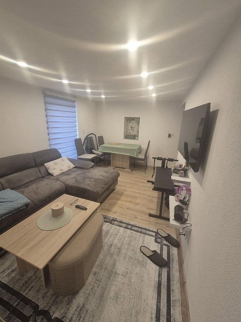 Prodej domu 200 m², pozemek 262 m², Illingen, Bádensko-Württembersko Prodej domu 200 m², pozemek 262 m², Illingen, Bádensko-Württembersko