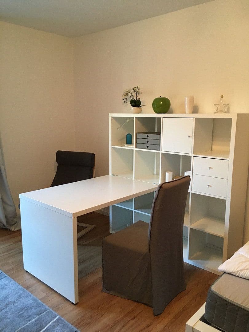 Pronájem bytu 1+1 37 m², Berlin-Steglitz, Berlín Pronájem bytu 1+1 37 m², Berlin-Steglitz, Berlín