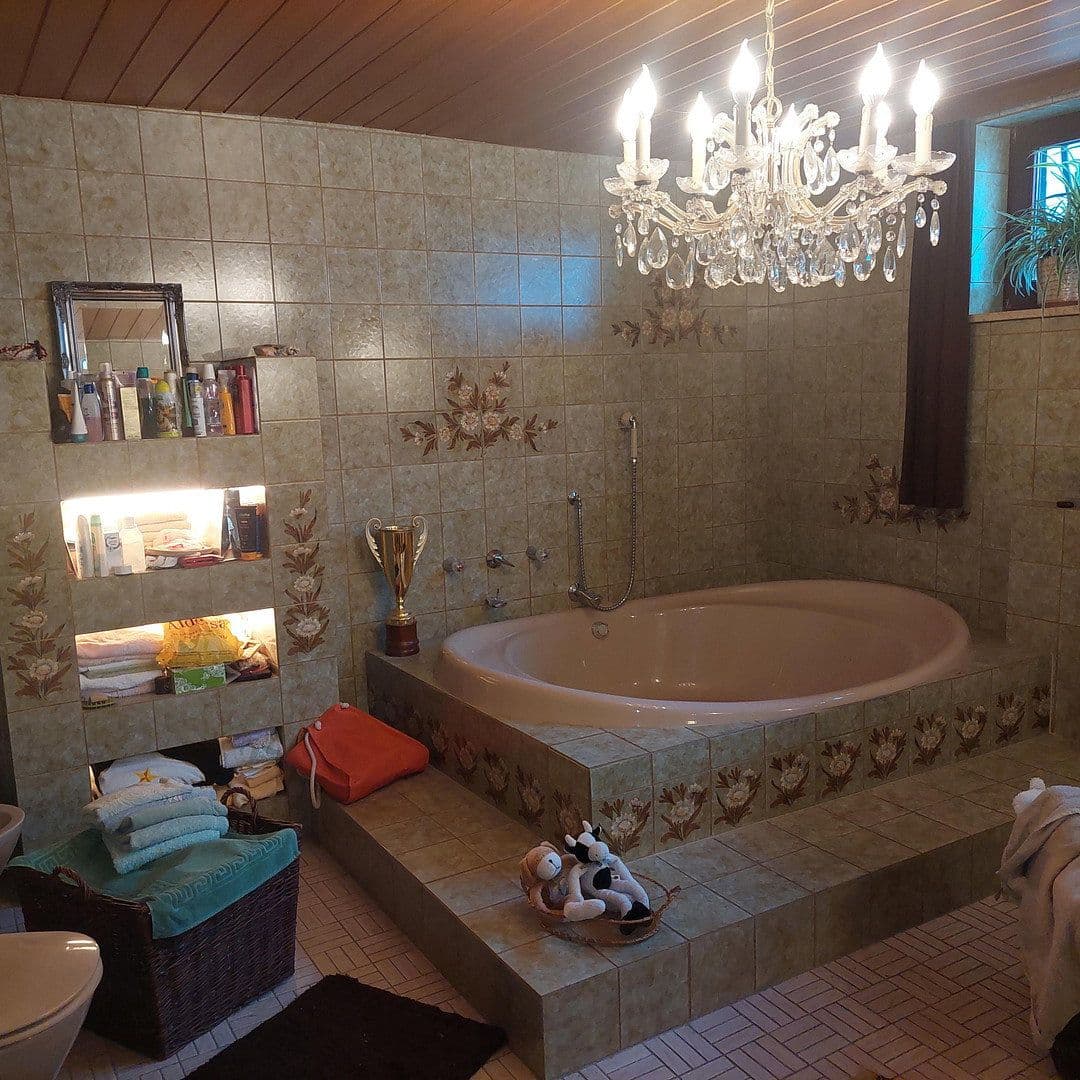 Prodej domu 436 m², pozemek 2.945 m², Warmensteinach, Bavorsko Prodej domu 436 m², pozemek 2.945 m², Warmensteinach, Bavorsko