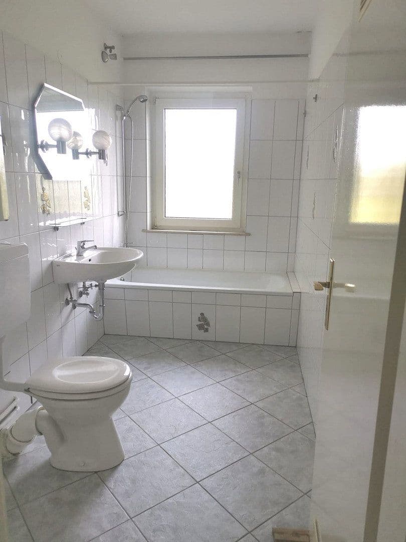 Pronájem bytu 2+1 60 m², Wuppertal, Severní Porýní-Vestfálsko Pronájem bytu 2+1 60 m², Wuppertal, Severní Porýní-Vestfálsko