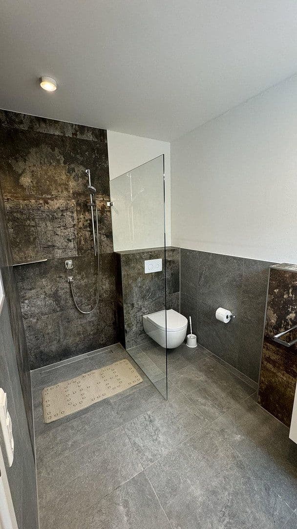 Pronájem bytu 4+kk 145 m², Unterer Welzberg 30, Calw, Bádensko-Württembersko Pronájem bytu 4+kk 145 m², Unterer Welzberg 30, Calw, Bádensko-Württembersko