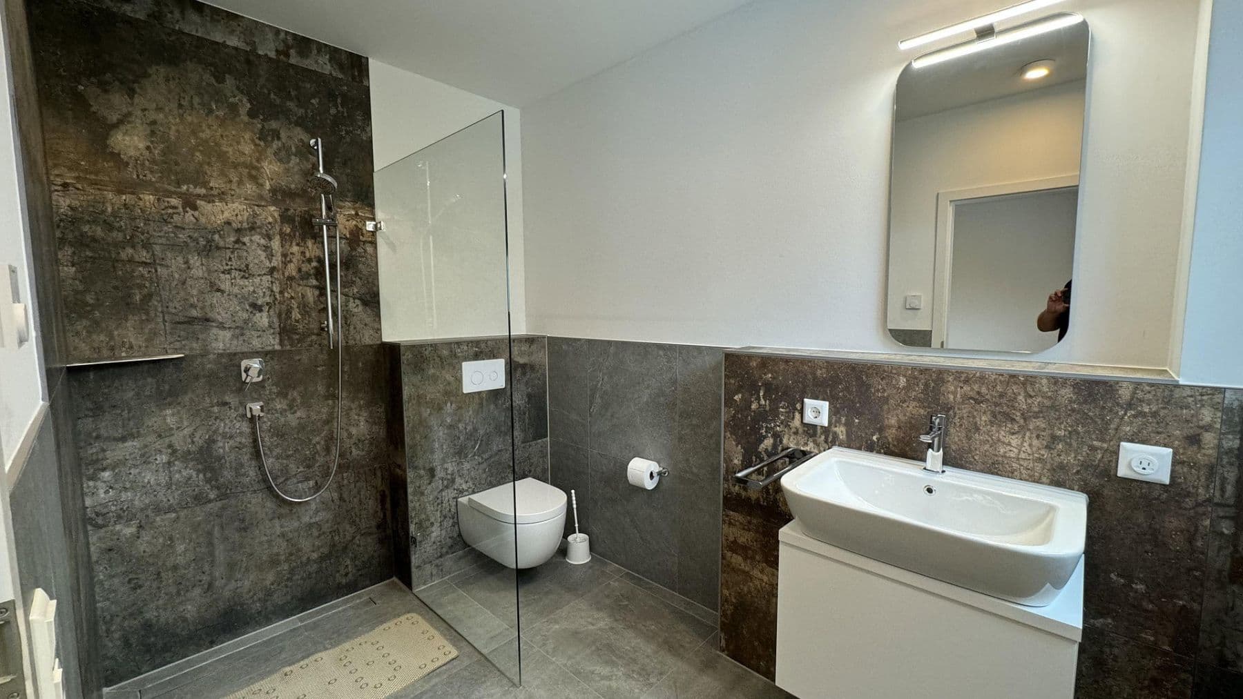 Pronájem bytu 4+kk 145 m², Unterer Welzberg 30, Calw, Bádensko-Württembersko Pronájem bytu 4+kk 145 m², Unterer Welzberg 30, Calw, Bádensko-Württembersko