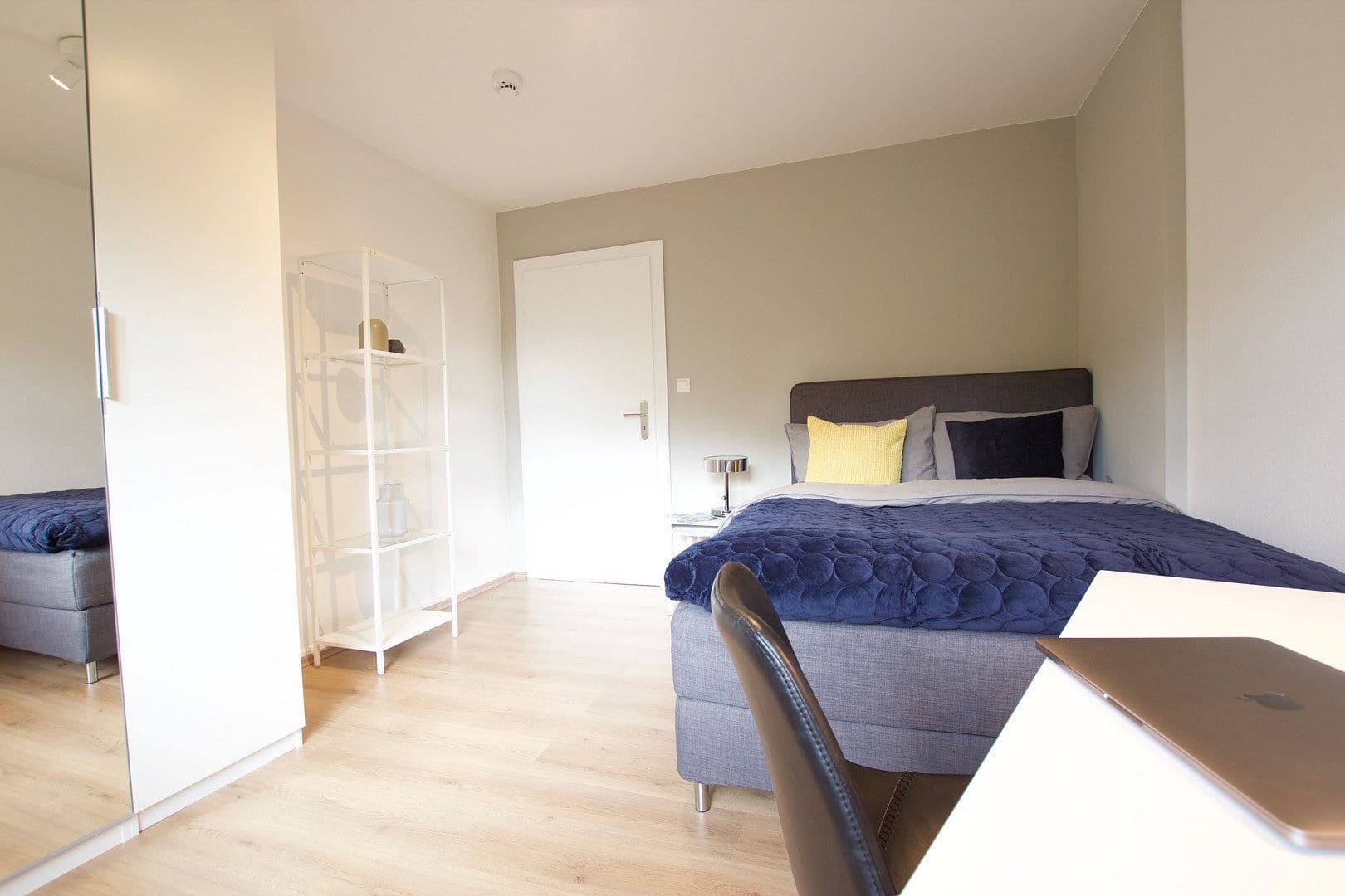 Pronájem bytu 3+1 65 m², Frankfurt am Main, Hessen Pronájem bytu 3+1 65 m², Frankfurt am Main, Hessen