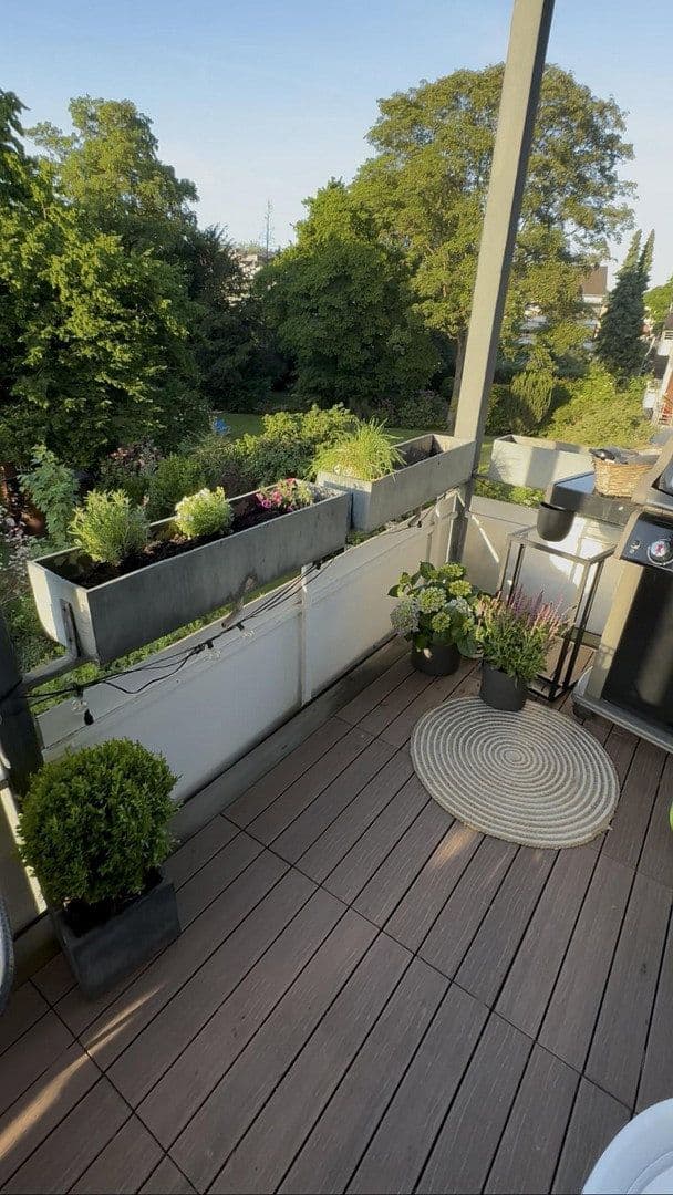 Pronájem bytu 3+1 100 m², Mörsenbroicher Weg, Düsseldorf, Severní Porýní-Vestfálsko Pronájem bytu 3+1 100 m², Mörsenbroicher Weg, Düsseldorf, Severní Porýní-Vestfálsko