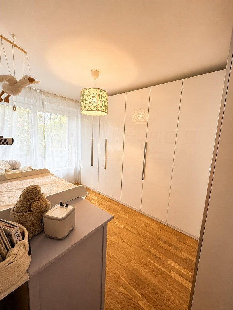 Pronájem bytu 3+1 100 m², Mörsenbroicher Weg, Düsseldorf, Severní Porýní-Vestfálsko Pronájem bytu 3+1 100 m², Mörsenbroicher Weg, Düsseldorf, Severní Porýní-Vestfálsko
