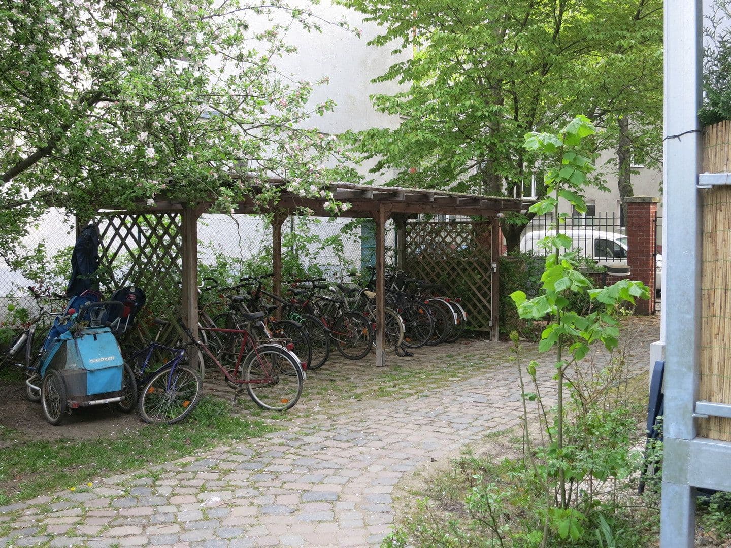 Pronájem bytu 2+1 61 m², Oeserstr. 40, Leipzig, Sasko Pronájem bytu 2+1 61 m², Oeserstr. 40, Leipzig, Sasko