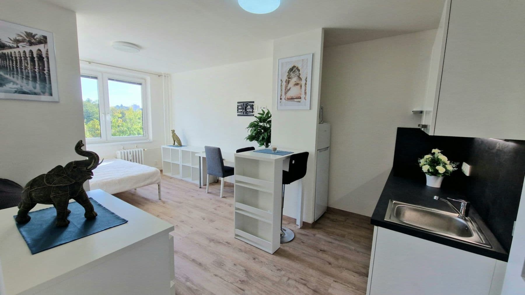 Pronájem bytu 1+kk 30 m², Pod Lysinami, Praha, Praha Pronájem bytu 1+kk 30 m², Pod Lysinami, Praha, Praha