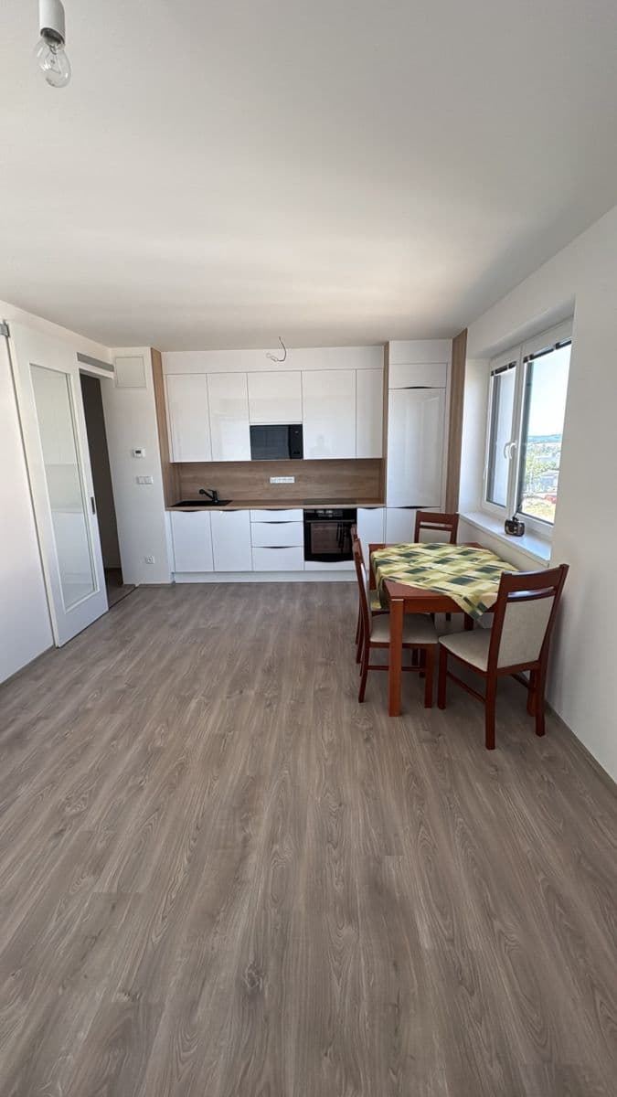 Prodej bytu 2+kk 58 m², Chodská, Trutnov, Královéhradecký kraj Prodej bytu 2+kk 58 m², Chodská, Trutnov, Královéhradecký kraj