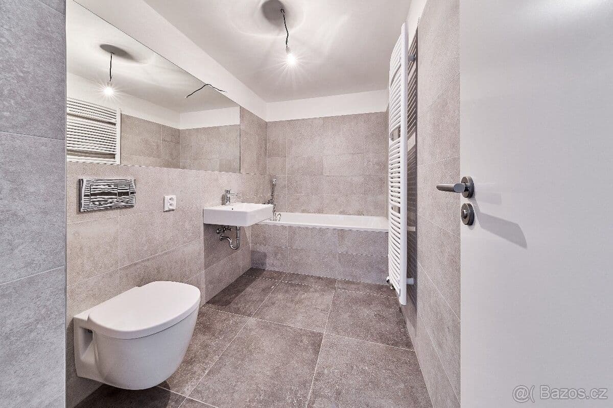 Prodej bytu 2+kk 58 m², Chodská, Trutnov, Královéhradecký kraj Prodej bytu 2+kk 58 m², Chodská, Trutnov, Královéhradecký kraj