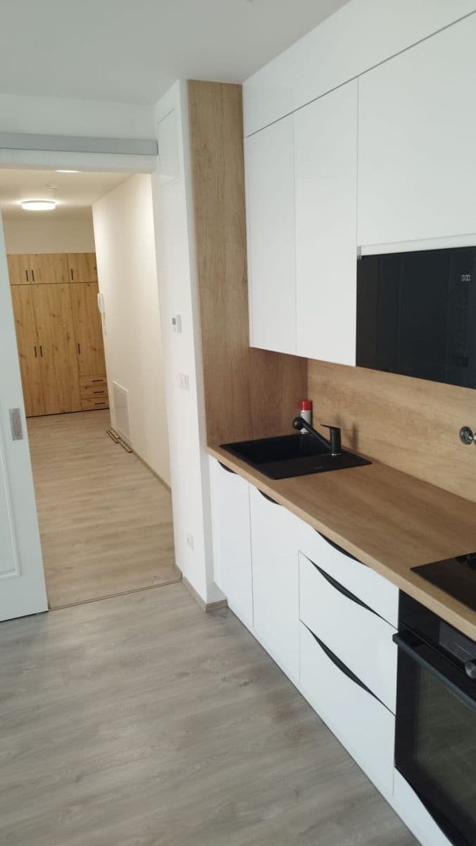 Prodej bytu 2+kk 58 m², Chodská, Trutnov, Královéhradecký kraj Prodej bytu 2+kk 58 m², Chodská, Trutnov, Královéhradecký kraj