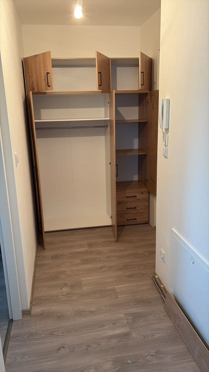 Prodej bytu 2+kk 58 m², Chodská, Trutnov, Královéhradecký kraj Prodej bytu 2+kk 58 m², Chodská, Trutnov, Královéhradecký kraj