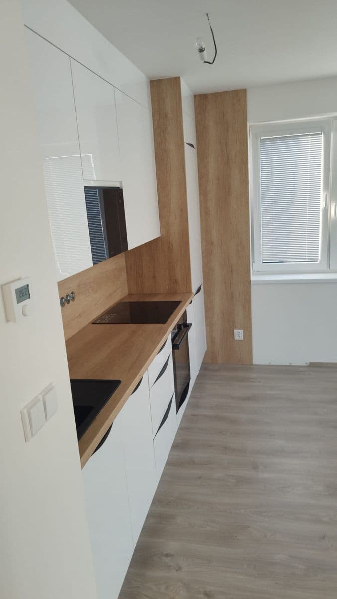 Prodej bytu 2+kk 58 m², Chodská, Trutnov, Královéhradecký kraj Prodej bytu 2+kk 58 m², Chodská, Trutnov, Královéhradecký kraj