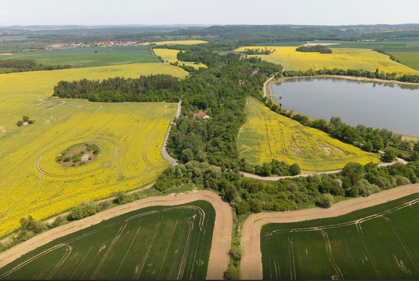 Prodej pozemku 105.000 m², Sadovská, Blatno, Ústecký kraj Prodej pozemku 105.000 m², Sadovská, Blatno, Ústecký kraj