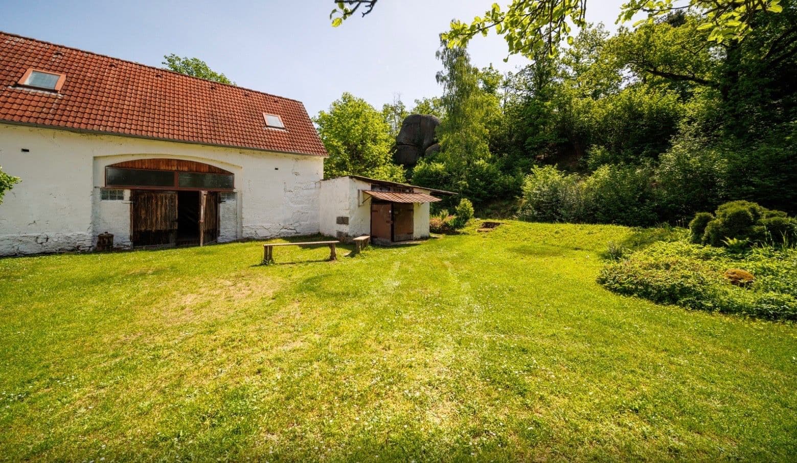 Prodej pozemku 105.000 m², Sadovská, Blatno, Ústecký kraj Prodej pozemku 105.000 m², Sadovská, Blatno, Ústecký kraj