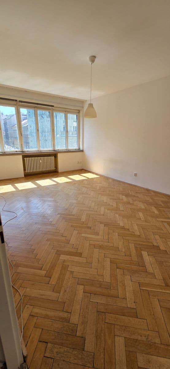 Pronájem bytu 3+1 100 m², Petrské náměstí, Praha, Praha Pronájem bytu 3+1 100 m², Petrské náměstí, Praha, Praha
