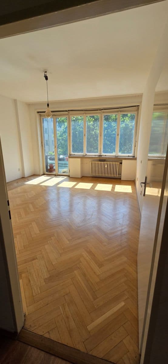 Pronájem bytu 3+1 100 m², Petrské náměstí, Praha, Praha Pronájem bytu 3+1 100 m², Petrské náměstí, Praha, Praha