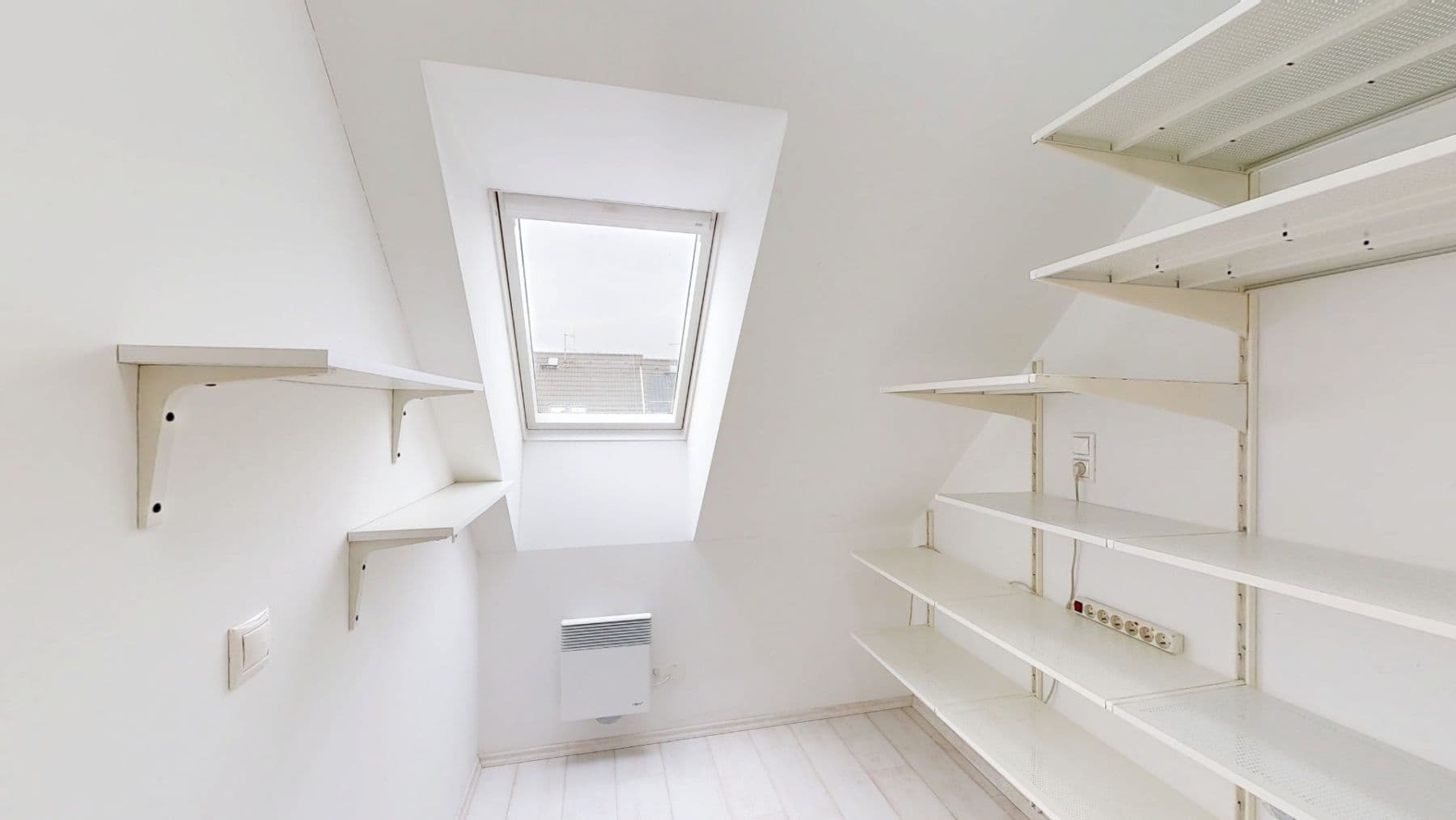 Pronájem domu 120 m², pozemek 60 m², Škvorecká, Úvaly, Středočeský kraj Pronájem domu 120 m², pozemek 60 m², Škvorecká, Úvaly, Středočeský kraj