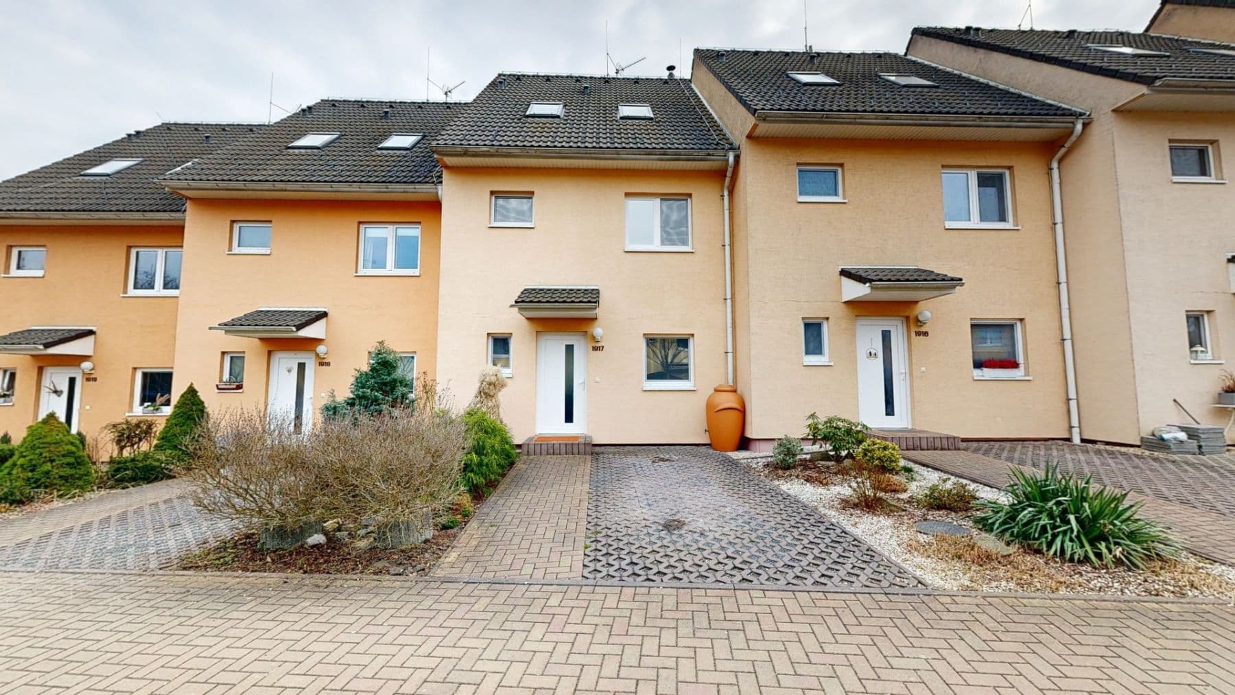 Pronájem domu 120 m², pozemek 60 m², Škvorecká, Úvaly, Středočeský kraj Pronájem domu 120 m², pozemek 60 m², Škvorecká, Úvaly, Středočeský kraj