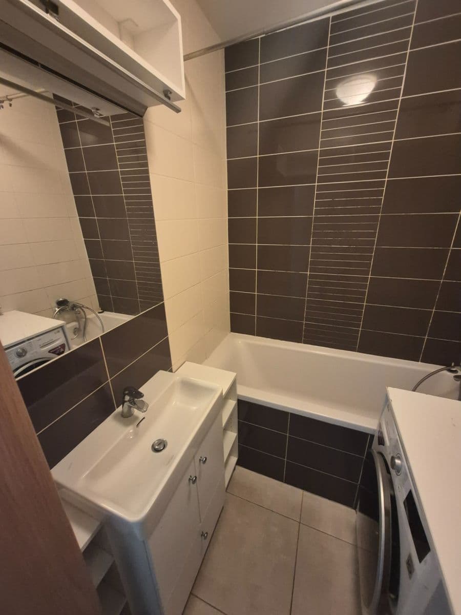Pronájem bytu 2+kk 63 m², Harlacherova, Praha, Praha Pronájem bytu 2+kk 63 m², Harlacherova, Praha, Praha