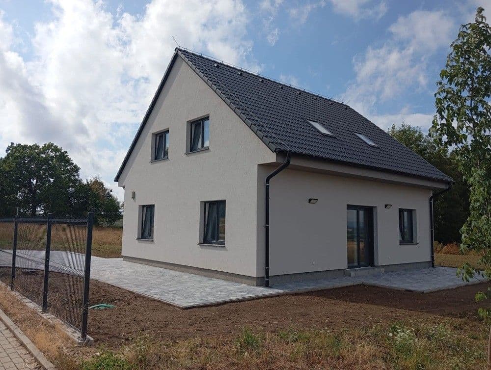 Pronájem domu 150 m², pozemek 975 m², Topolová, Cheb, Karlovarský kraj Pronájem domu 150 m², pozemek 975 m², Topolová, Cheb, Karlovarský kraj