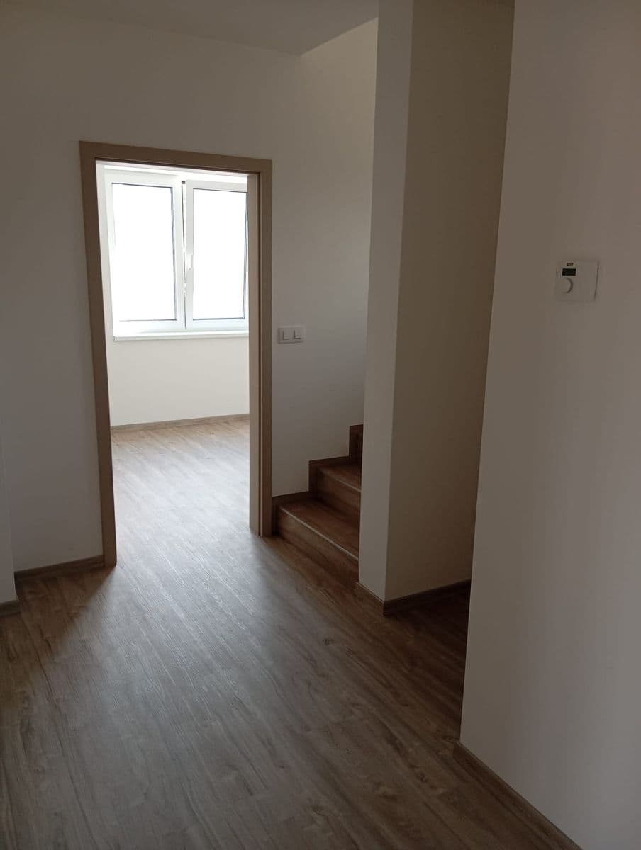 Pronájem domu 150 m², pozemek 975 m², Topolová, Cheb, Karlovarský kraj Pronájem domu 150 m², pozemek 975 m², Topolová, Cheb, Karlovarský kraj