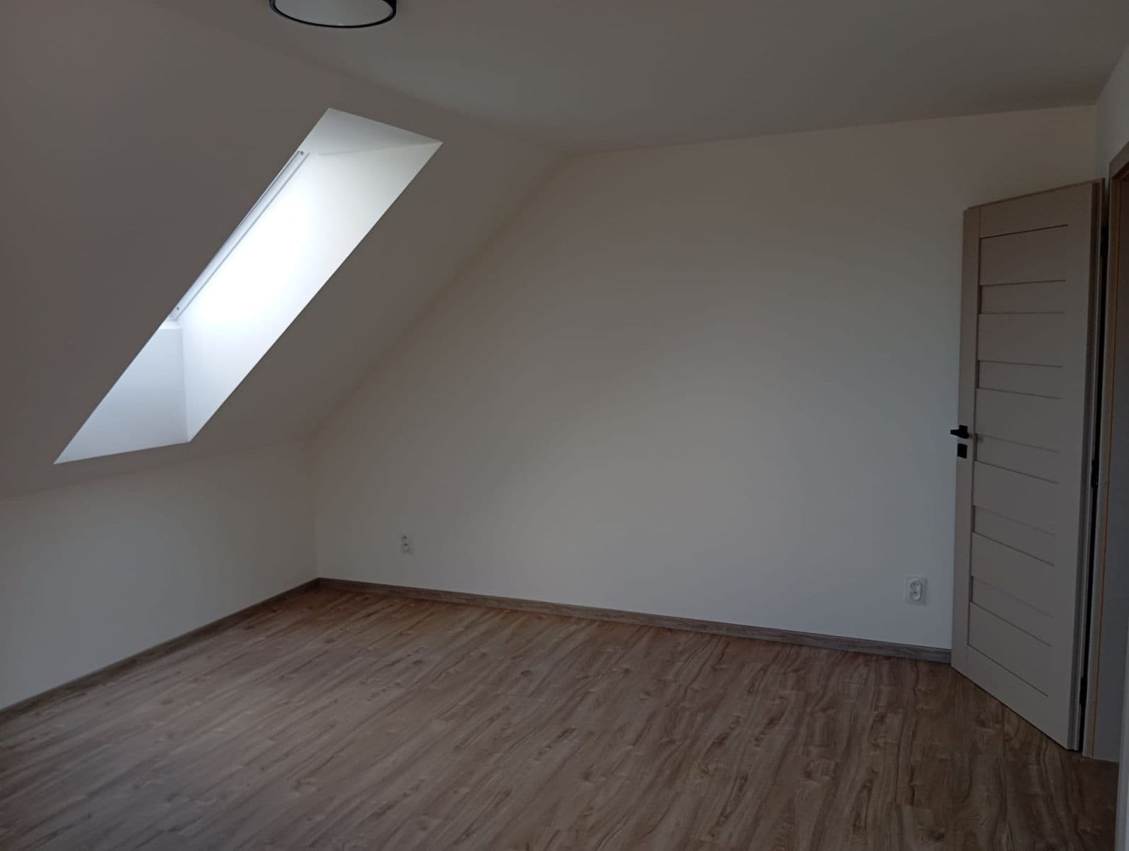 Pronájem domu 150 m², pozemek 975 m², Topolová, Cheb, Karlovarský kraj Pronájem domu 150 m², pozemek 975 m², Topolová, Cheb, Karlovarský kraj