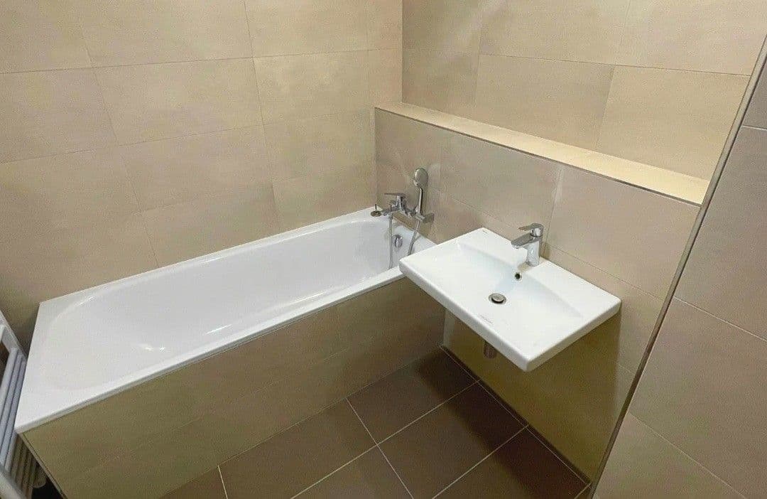Pronájem bytu 1+kk 43 m², Augustina Lukeše, Brandýs nad Labem-Stará Boleslav, Středočeský kraj Pronájem bytu 1+kk 43 m², Augustina Lukeše, Brandýs nad Labem-Stará Boleslav, Středočeský kraj