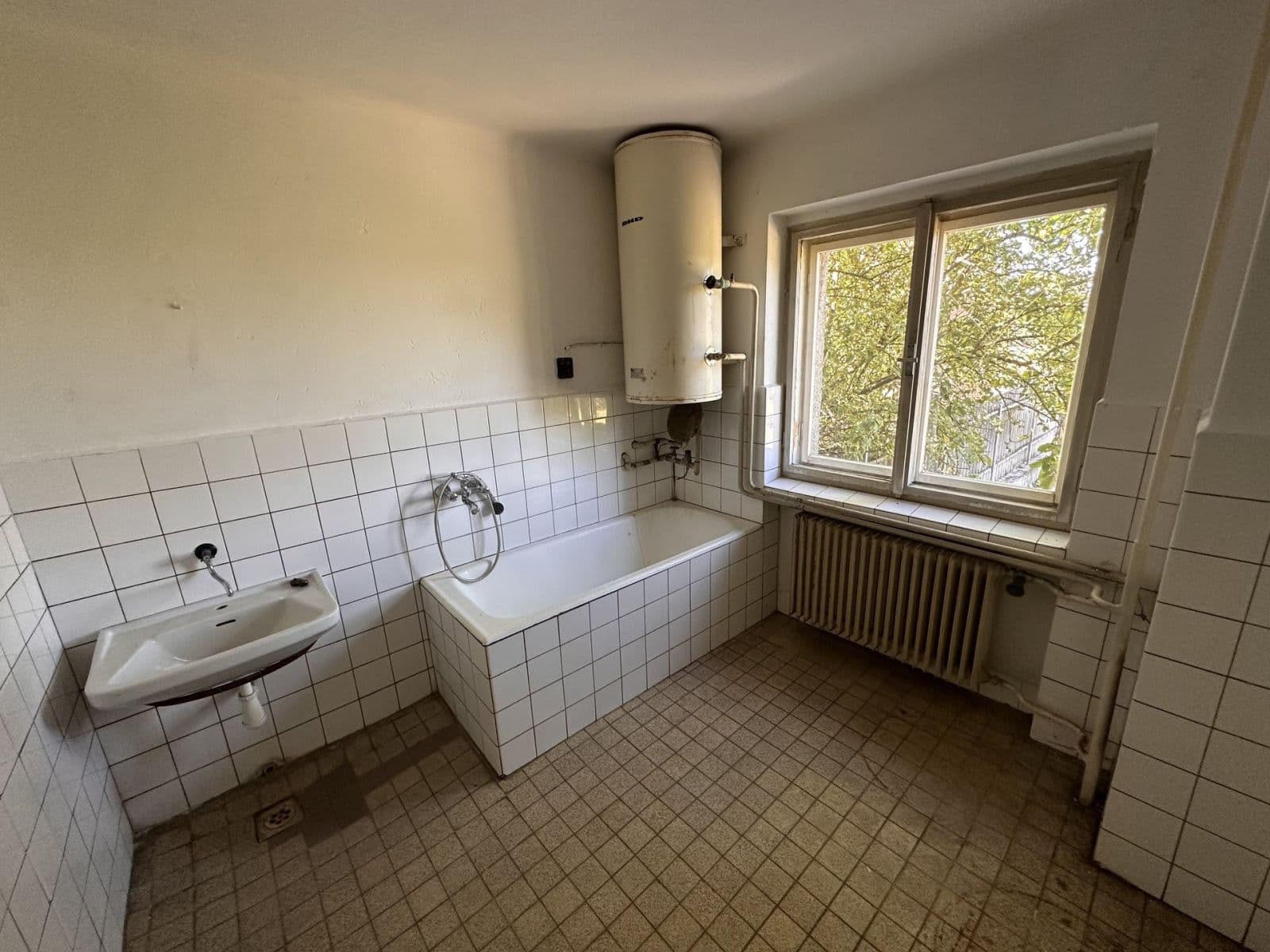 Prodej domu 180 m², pozemek 1.799 m², Staňkovice, Středočeský kraj Prodej domu 180 m², pozemek 1.799 m², Staňkovice, Středočeský kraj