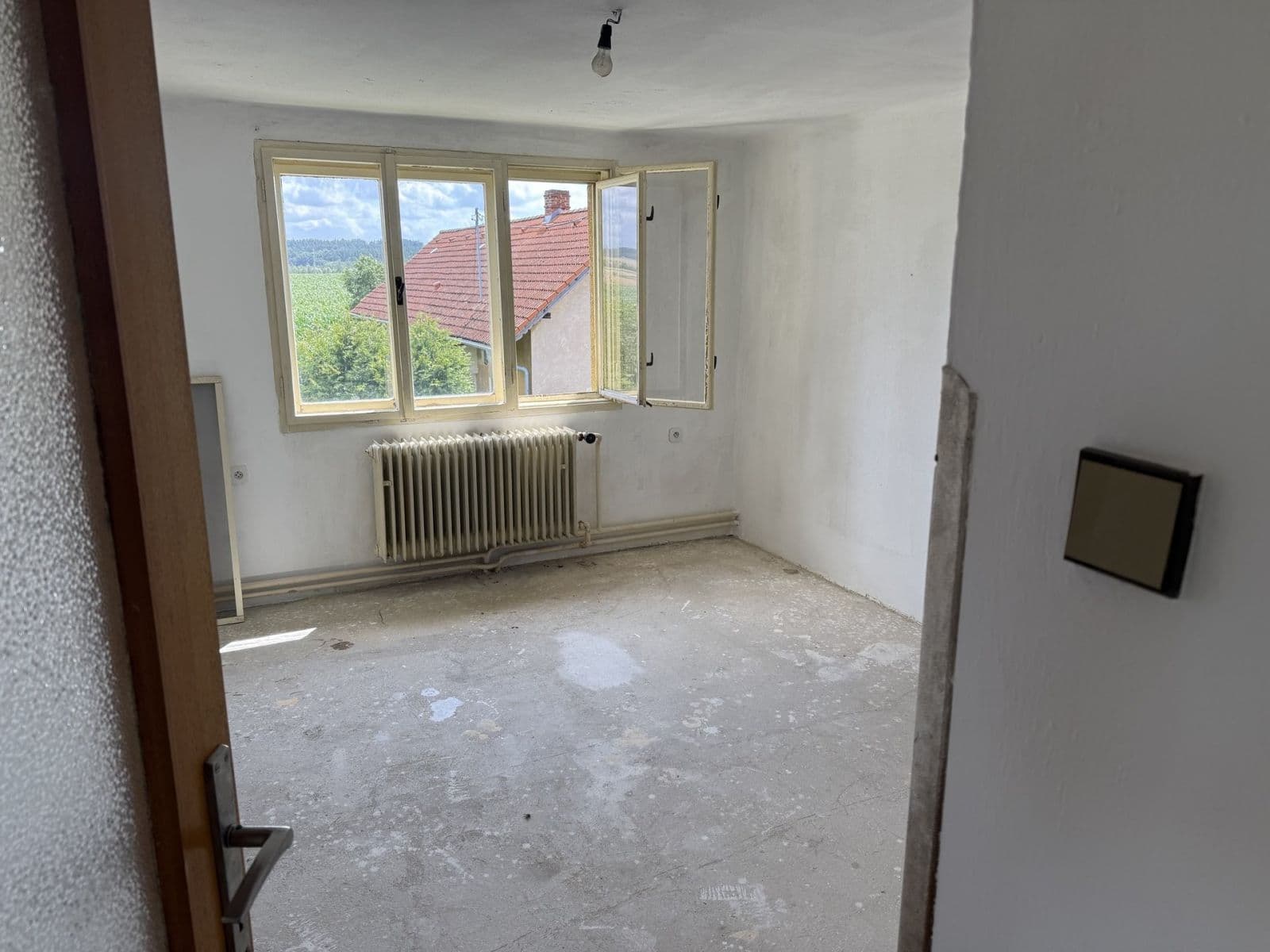 Prodej domu 180 m², pozemek 1.799 m², Staňkovice, Středočeský kraj Prodej domu 180 m², pozemek 1.799 m², Staňkovice, Středočeský kraj