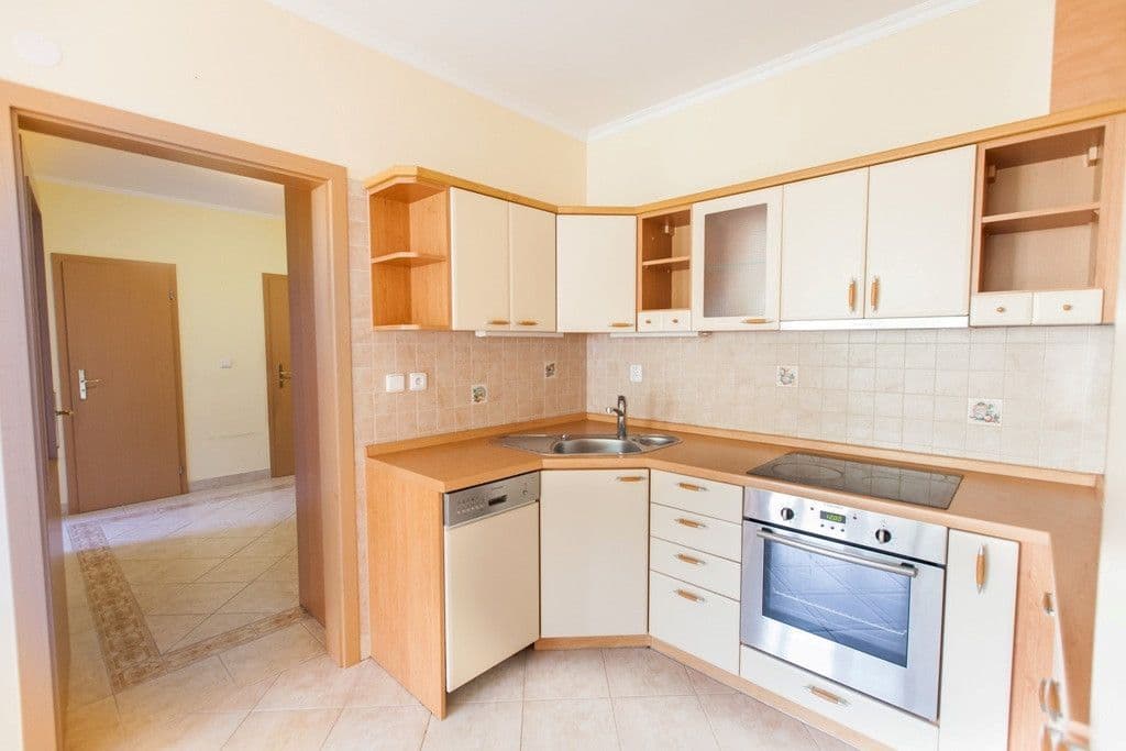 Prodej bytu 2+kk 61 m², Waldertova, Karlovy Vary, Karlovarský kraj Prodej bytu 2+kk 61 m², Waldertova, Karlovy Vary, Karlovarský kraj