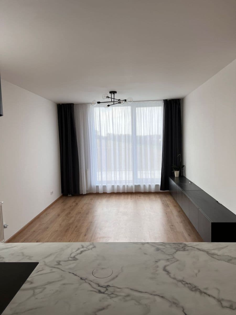 Pronájem bytu 3+kk 64 m², Velvarská, Horoměřice, Středočeský kraj Pronájem bytu 3+kk 64 m², Velvarská, Horoměřice, Středočeský kraj