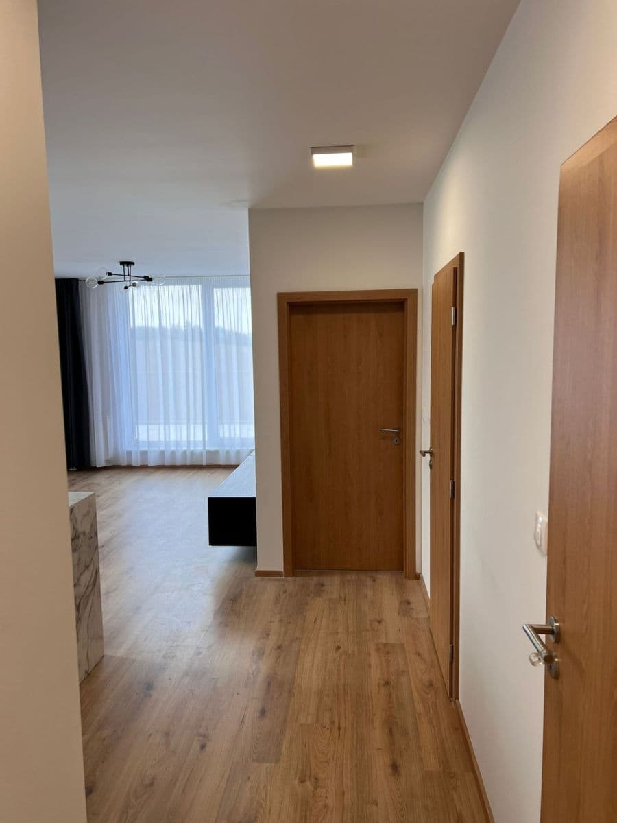 Pronájem bytu 3+kk 64 m², Velvarská, Horoměřice, Středočeský kraj Pronájem bytu 3+kk 64 m², Velvarská, Horoměřice, Středočeský kraj