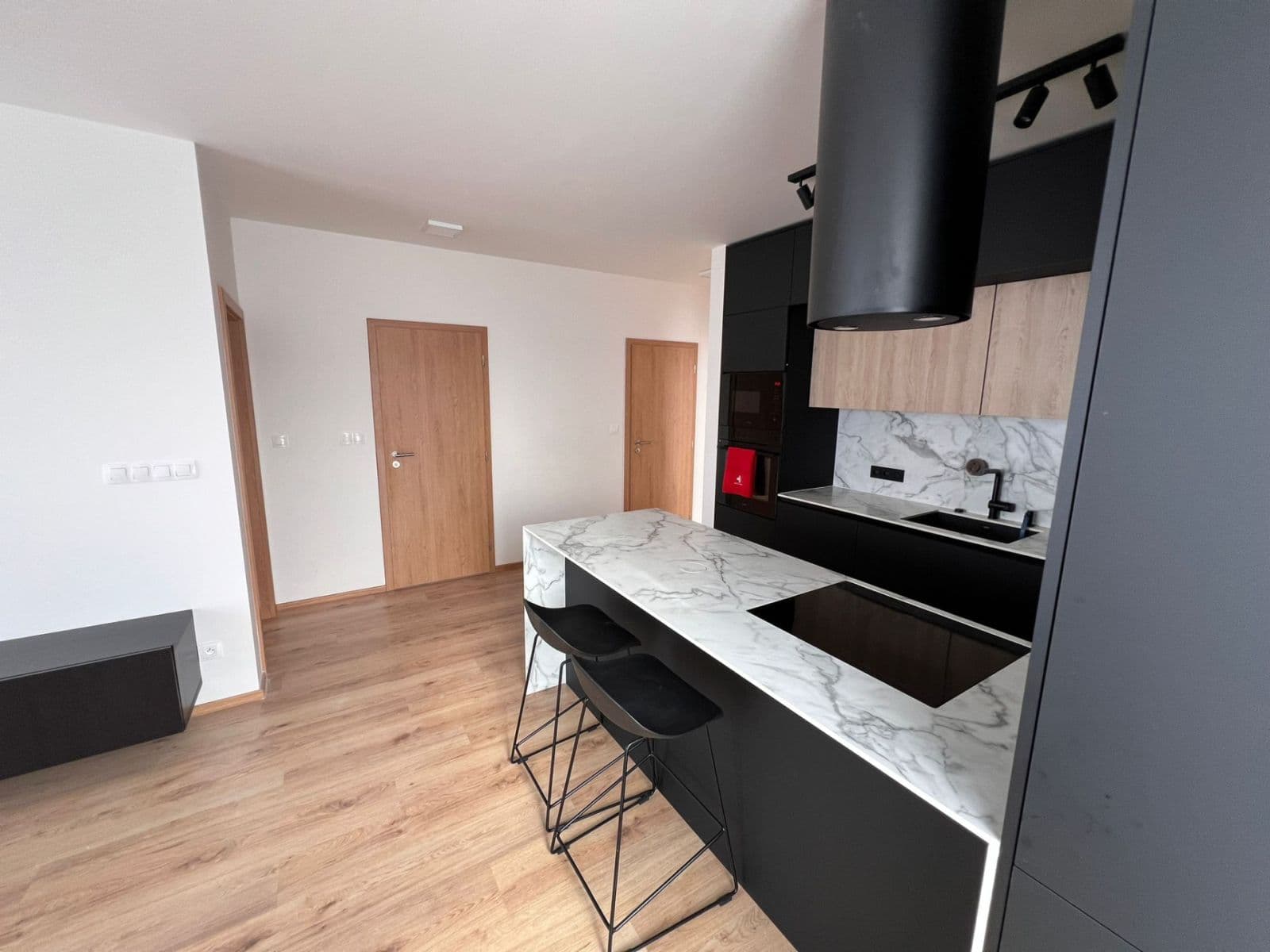 Pronájem bytu 3+kk 64 m², Velvarská, Horoměřice, Středočeský kraj Pronájem bytu 3+kk 64 m², Velvarská, Horoměřice, Středočeský kraj