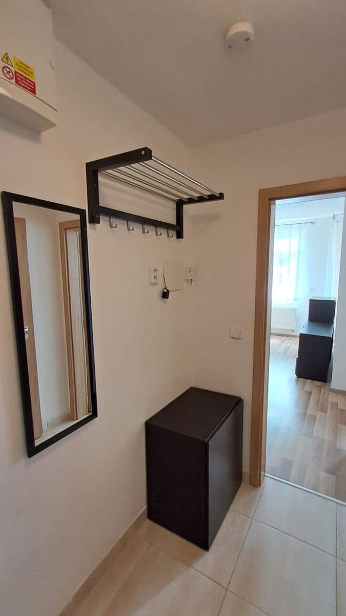 Pronájem bytu 1+kk 36 m², Ke Kříži, Praha, Praha Pronájem bytu 1+kk 36 m², Ke Kříži, Praha, Praha