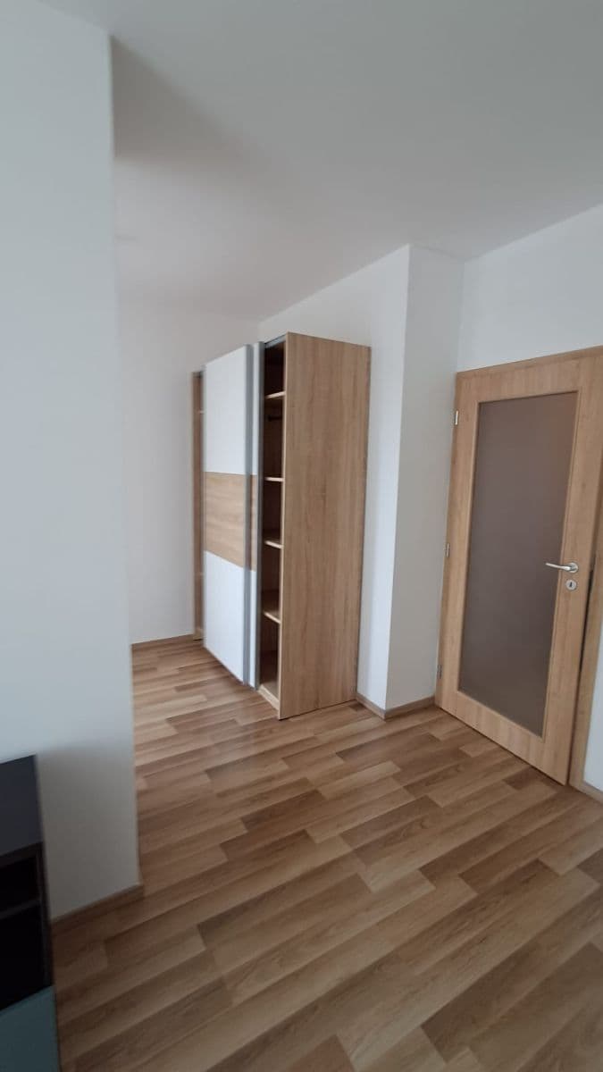 Pronájem bytu 1+kk 36 m², Ke Kříži, Praha, Praha Pronájem bytu 1+kk 36 m², Ke Kříži, Praha, Praha