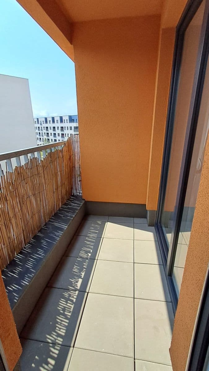 Pronájem bytu 1+kk 36 m², Ke Kříži, Praha, Praha Pronájem bytu 1+kk 36 m², Ke Kříži, Praha, Praha