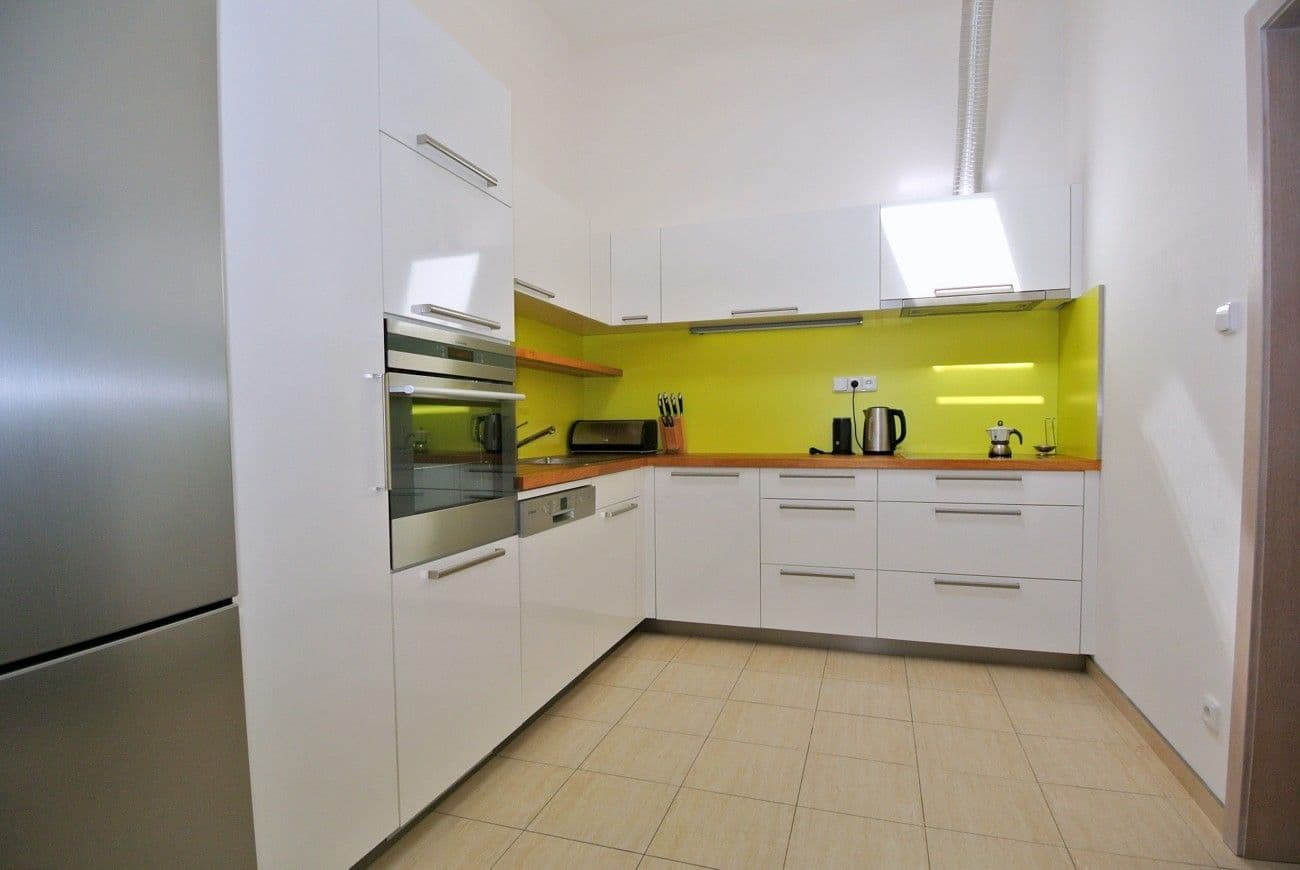Pronájem bytu 3+1 106 m², Mladých Běchovic, Praha, Praha Pronájem bytu 3+1 106 m², Mladých Běchovic, Praha, Praha