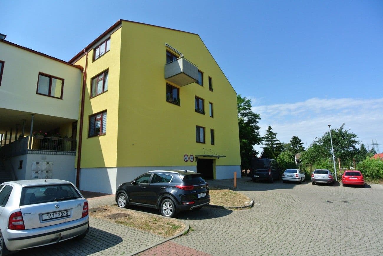 Pronájem bytu 3+1 106 m², Mladých Běchovic, Praha, Praha Pronájem bytu 3+1 106 m², Mladých Běchovic, Praha, Praha