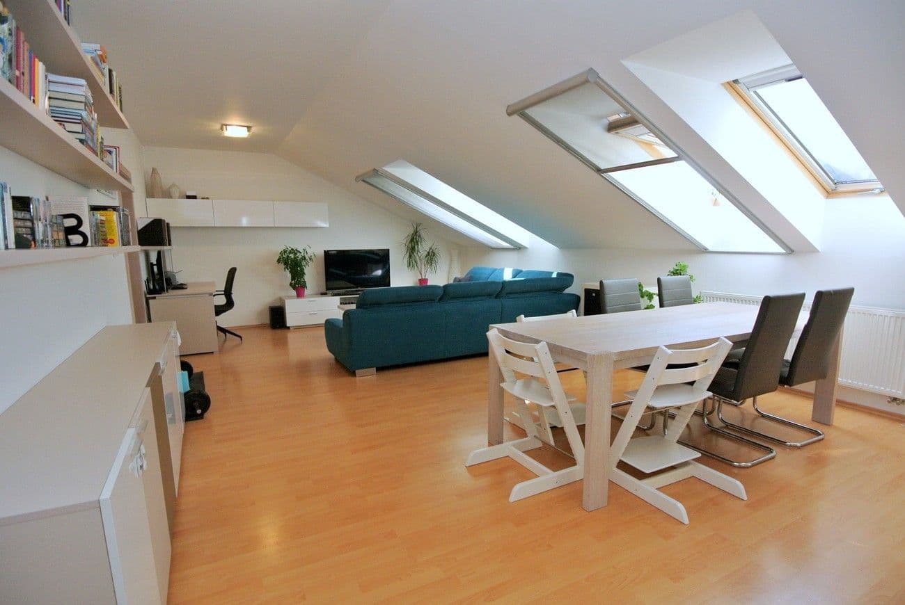 Pronájem bytu 3+1 106 m², Mladých Běchovic, Praha, Praha Pronájem bytu 3+1 106 m², Mladých Běchovic, Praha, Praha