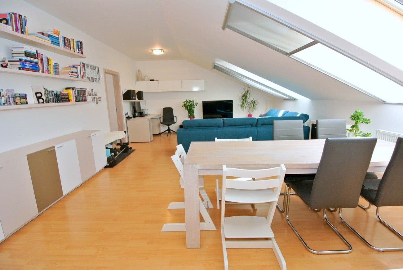 Pronájem bytu 3+1 106 m², Mladých Běchovic, Praha, Praha Pronájem bytu 3+1 106 m², Mladých Běchovic, Praha, Praha
