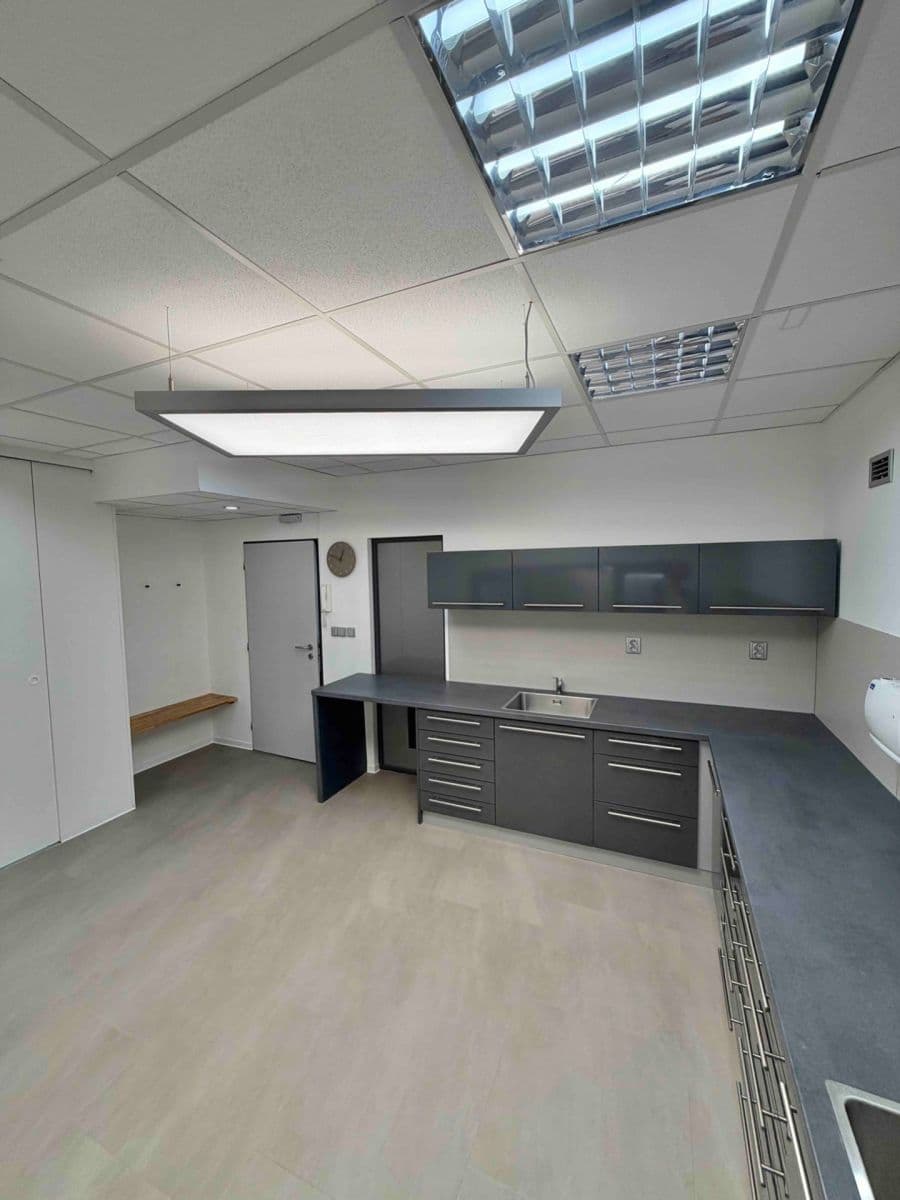 Pronájem nebytového prostoru 50 m², Werichova, Praha, Praha Pronájem nebytového prostoru 50 m², Werichova, Praha, Praha