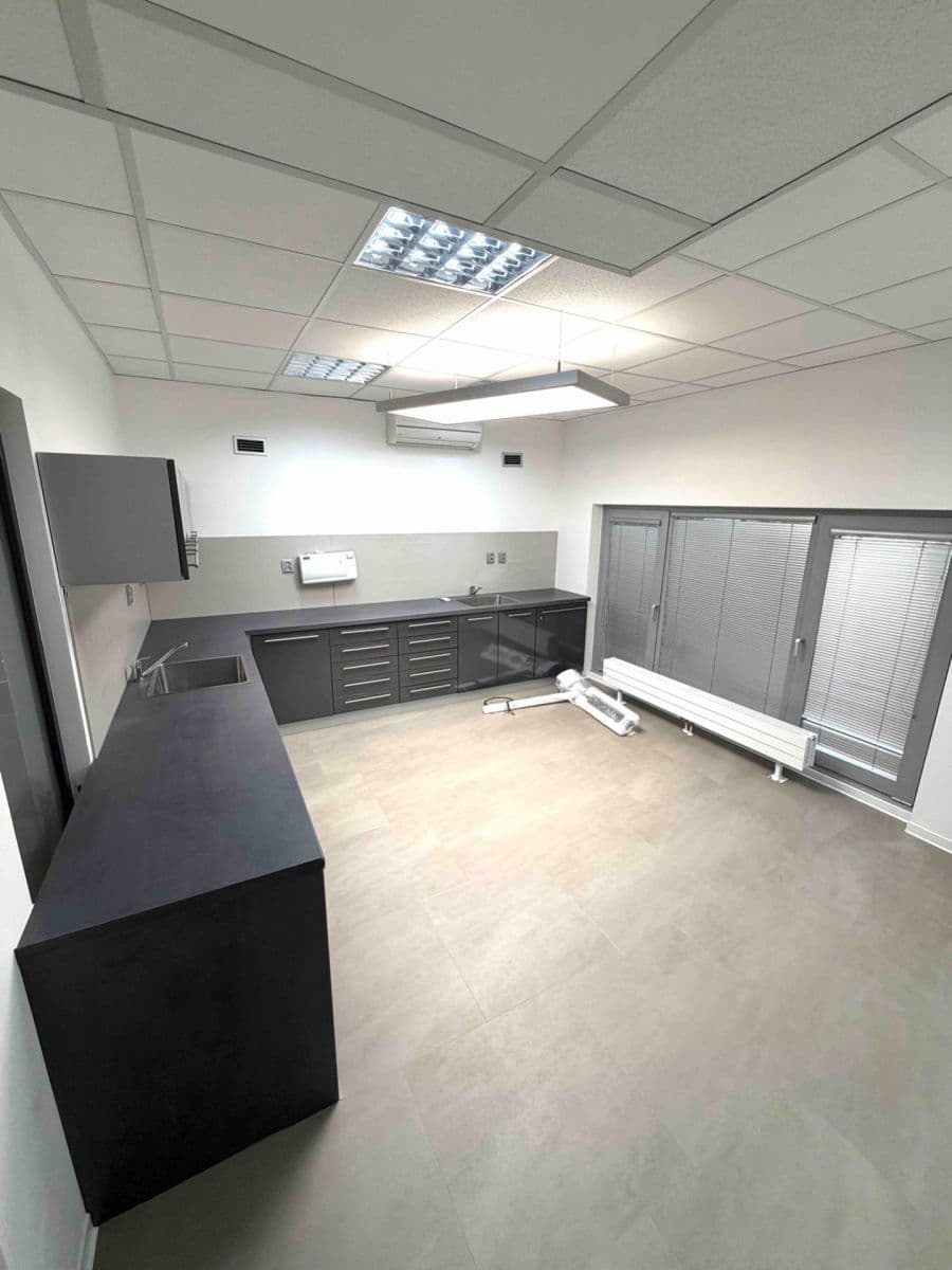 Pronájem nebytového prostoru 50 m², Werichova, Praha, Praha Pronájem nebytového prostoru 50 m², Werichova, Praha, Praha