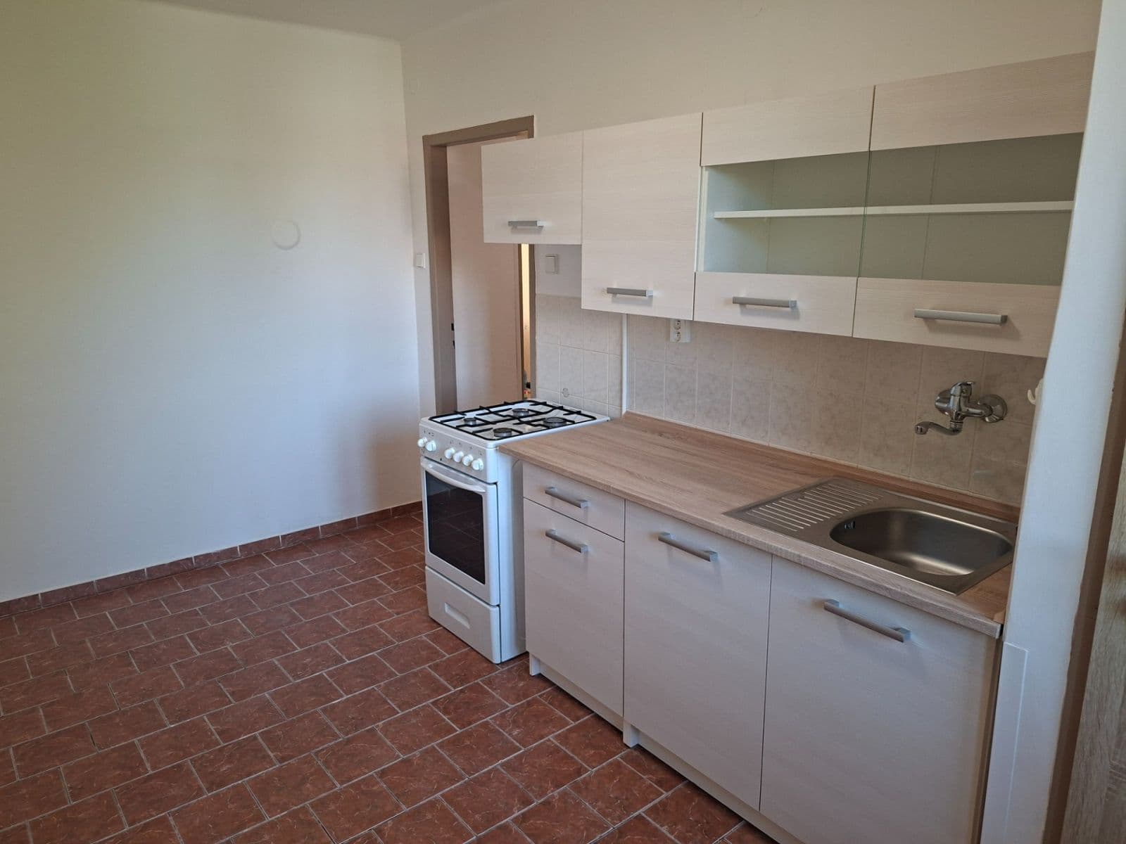 Pronájem bytu 1+1 44 m², Moskevská, Kladno, Středočeský kraj Pronájem bytu 1+1 44 m², Moskevská, Kladno, Středočeský kraj