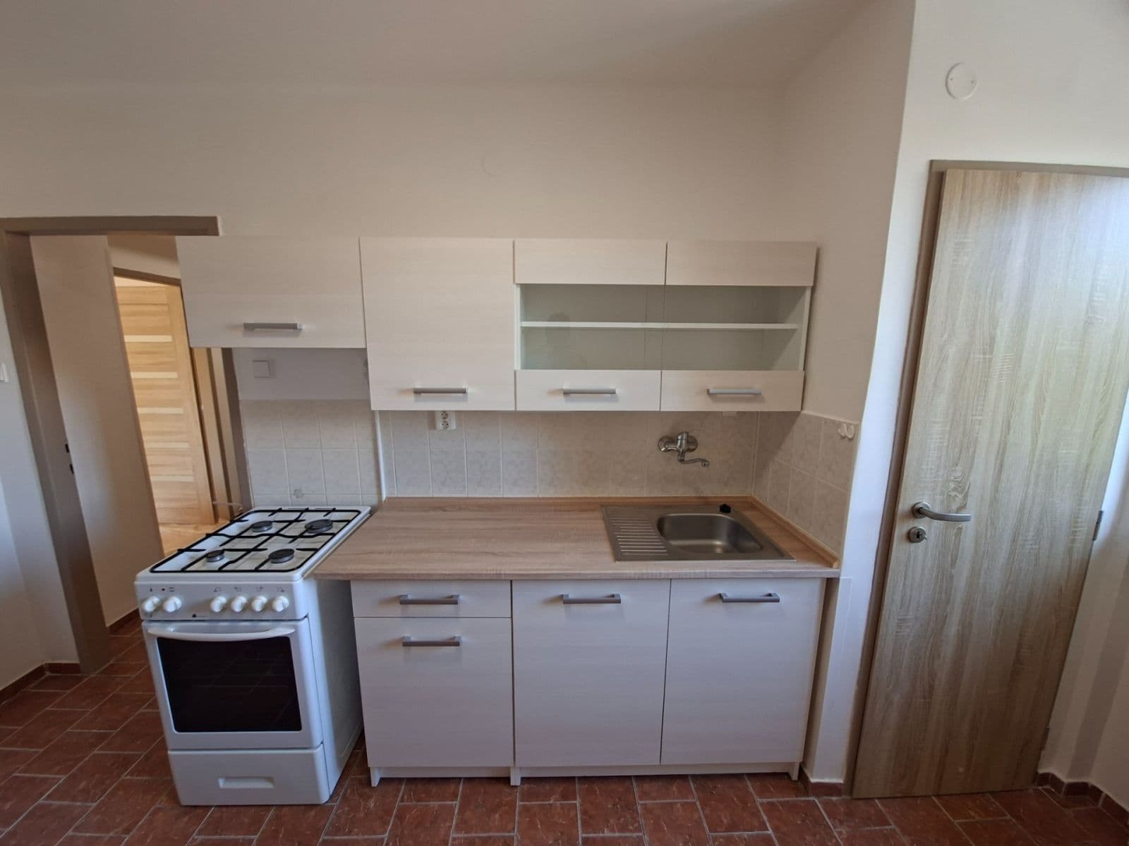 Pronájem bytu 1+1 44 m², Moskevská, Kladno, Středočeský kraj Pronájem bytu 1+1 44 m², Moskevská, Kladno, Středočeský kraj