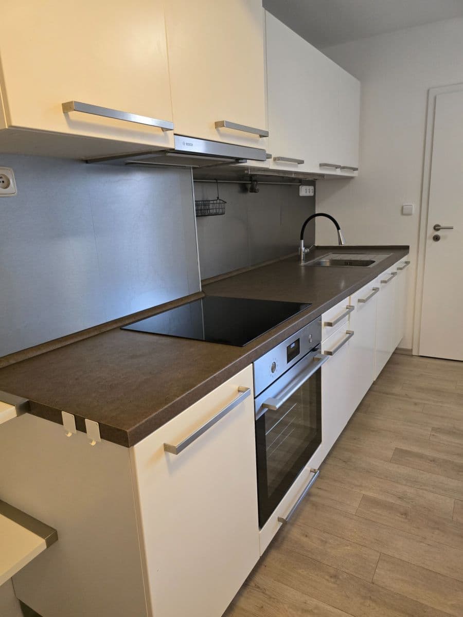 Pronájem bytu 3+1 74 m², Tůmova, Brno, Jihomoravský kraj Pronájem bytu 3+1 74 m², Tůmova, Brno, Jihomoravský kraj