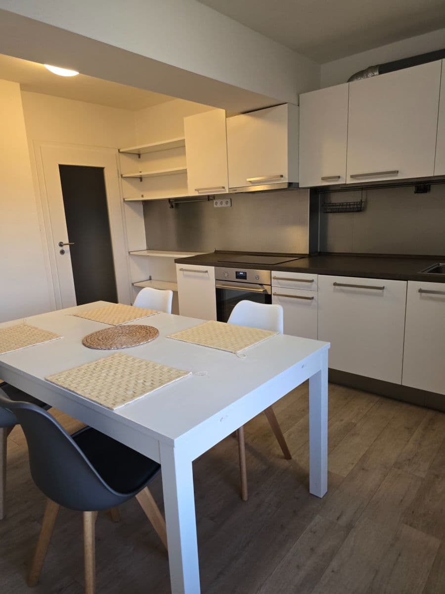 Pronájem bytu 3+1 74 m², Tůmova, Brno, Jihomoravský kraj Pronájem bytu 3+1 74 m², Tůmova, Brno, Jihomoravský kraj